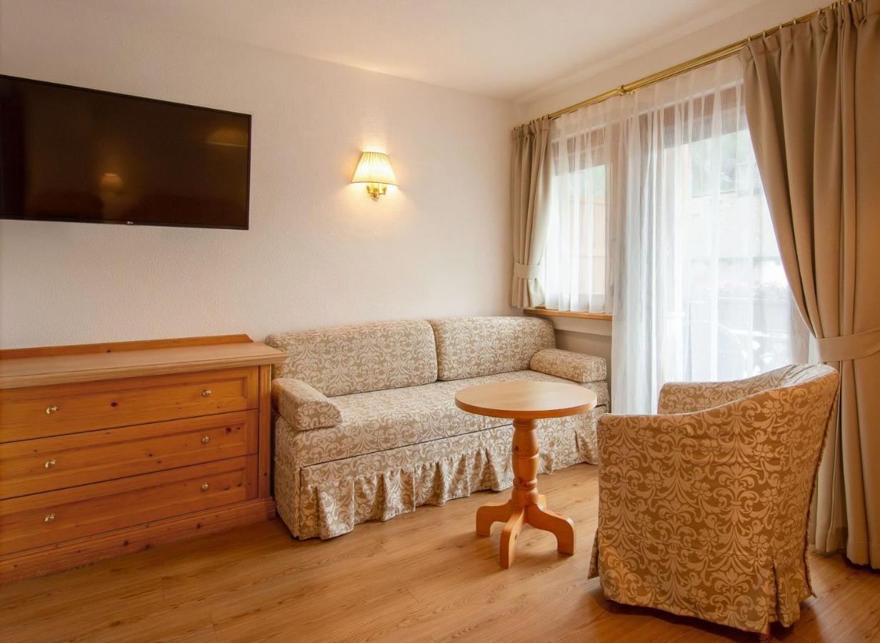 Hotel Villa Eden Corvara In Badia Luaran gambar