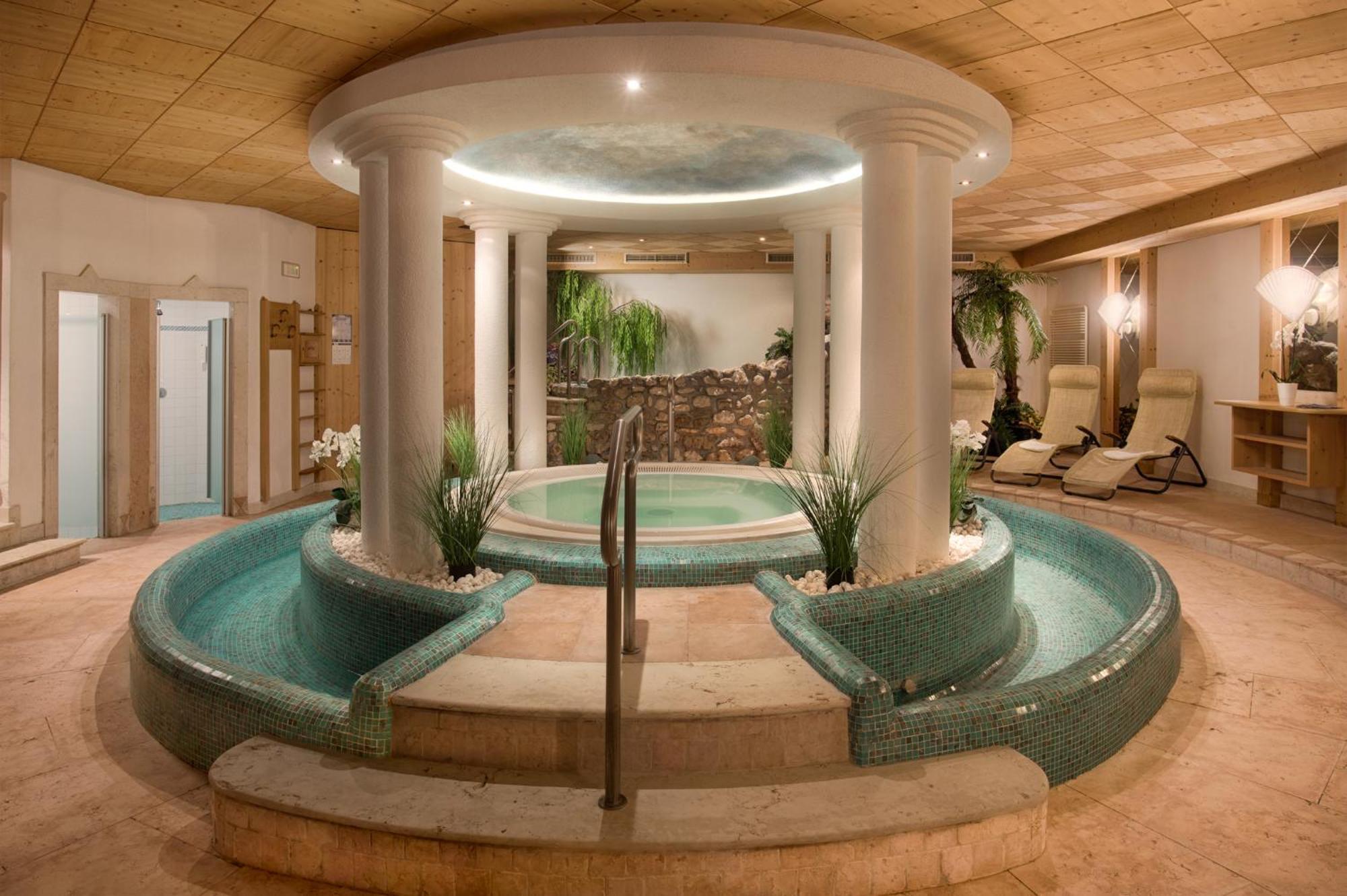 Hotel Villa Eden Corvara In Badia Luaran gambar